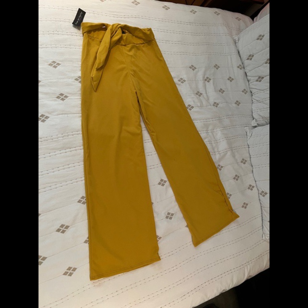 Mustard wide leg pants size Large
